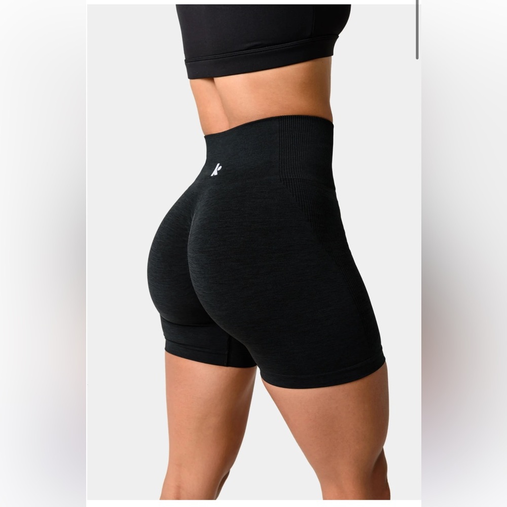 Kamo Fitness EOS Shorts